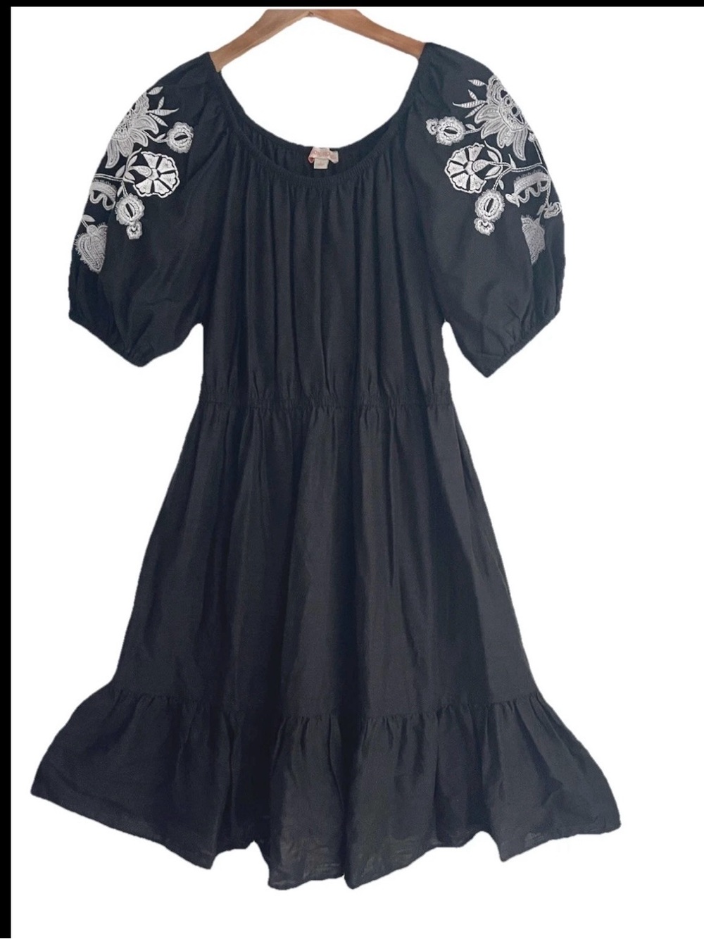 B&W Embroidered BOHO Peasant Cotton Dress Pouf Sleeves  Sz L Pockets Ruffle